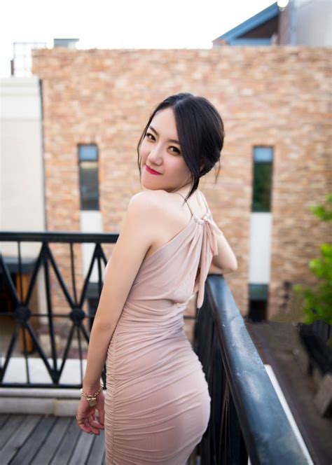 缺席若塔葬礼！C罗弥补遗憾：参加若塔纪念仪式慰问家人+献奖杯